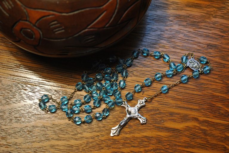 Can You Throw Away Rosary Beads?