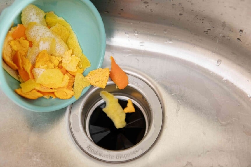 How to Dispose of Orange Peels