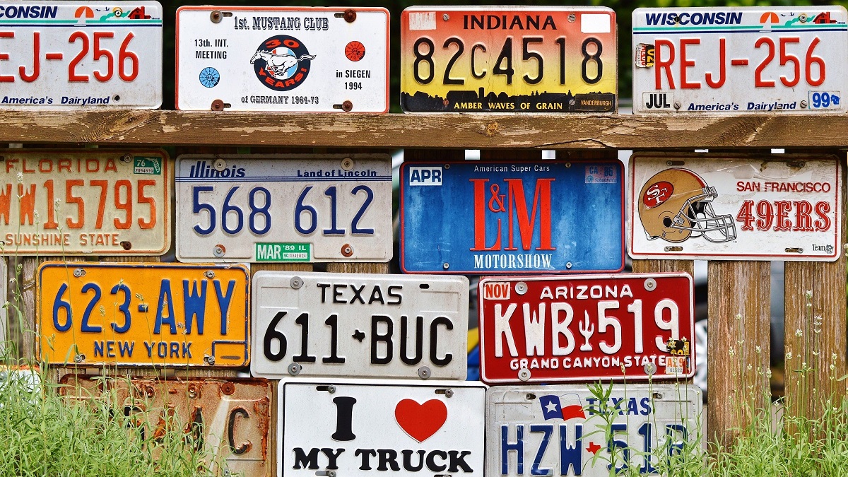 How to Dispose of Old Car License Plates